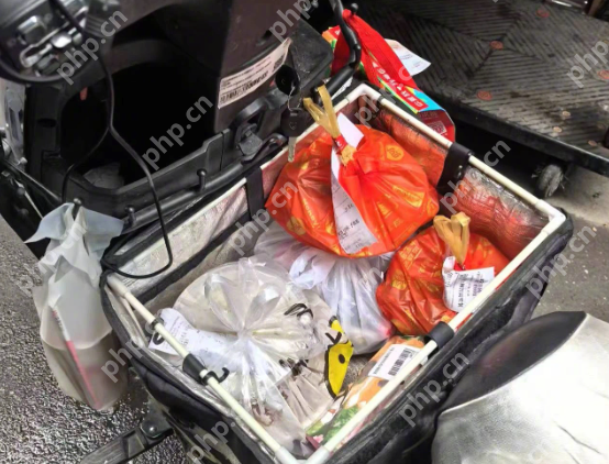 大学毕业靠捡外卖生存，5000月新还得给家里打钱，年轻人被逼到哪步了？