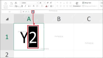 Excel 单元格中输入 m2 后只选中数字 2,准备设置平方上标