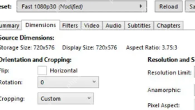 HandBrake Dimensions 页中 Cropping 区域显示 Custom 裁剪选项