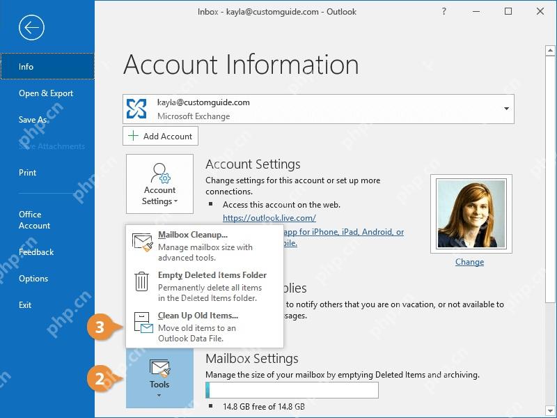 Outlook 文件菜单中通过 Tools 进入 Clean Up Old Items
