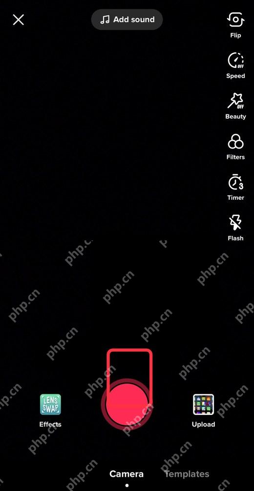 TikTok APP 拍摄上传入口界面