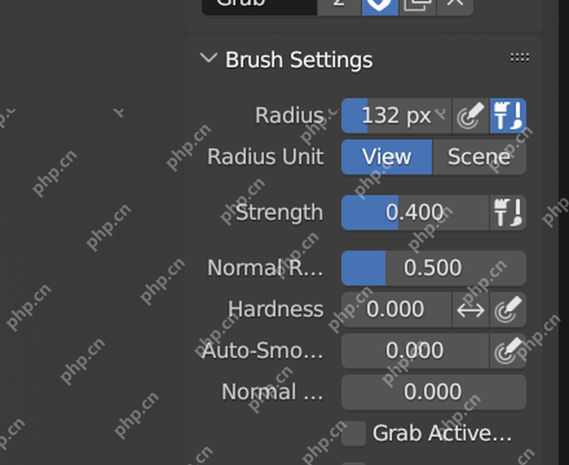 Blender Sculpt Mode 右侧 Brush Settings 中显示 Radius 和 Strength 参数