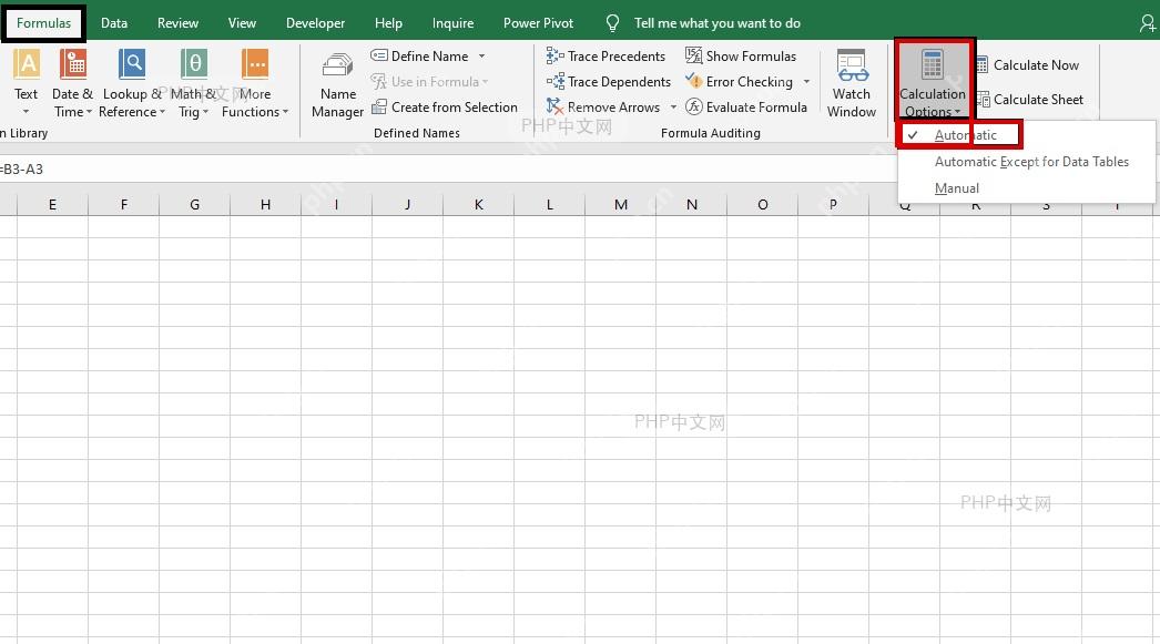 Excel 公式选项卡中展开计算选项并选中自动计算入口