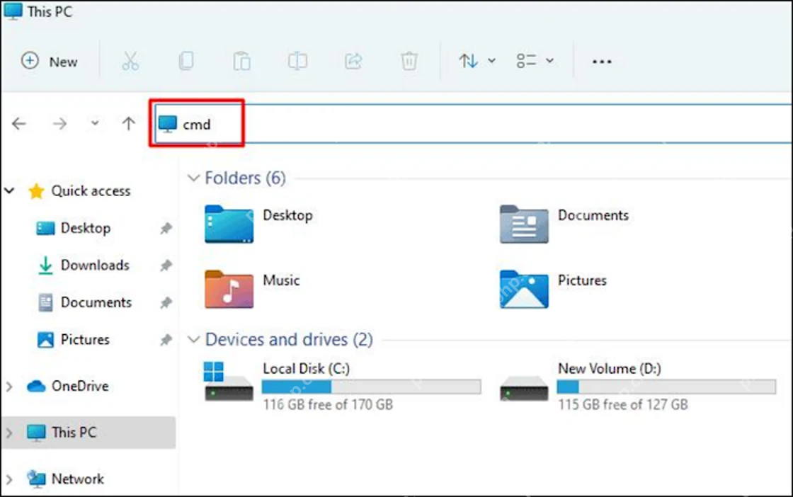 Win11怎么在资源管理器中打开命令窗口:在地址栏输入 cmd