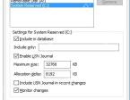 磁盘列表与 Include in database、Monitor changes 同屏,正对应选择 U 盘后检查开关。 Everything NTFS 页面中部到下方,磁盘列表、Include in database 和 Monitor changes 选项可见。