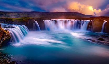 冰岛瀑布风景高清图片